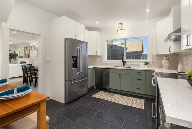 317 NE 58th Street, Seattle, WA 98105