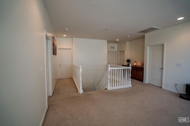 10407 Sharktooth Peak Drive, Bakersfield, CA 93311