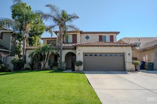 10407 Sharktooth Peak Drive, Bakersfield, CA 93311