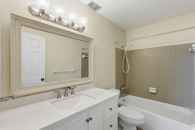 350 79TH AVENUE N 122, St Petersburg, FL 33702