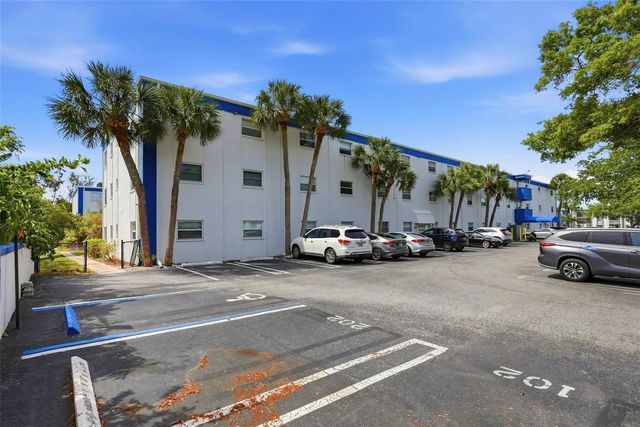 350 79TH AVENUE N 122, St Petersburg, FL 33702