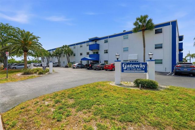 350 79TH AVENUE N 122, St Petersburg, FL 33702