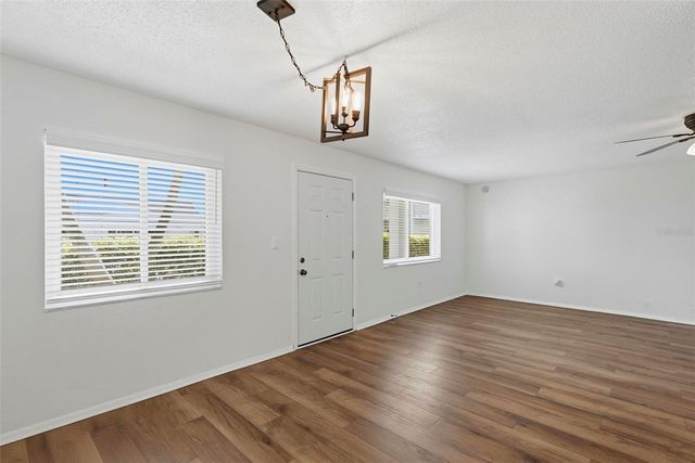 350 79TH AVENUE N 122, St Petersburg, FL 33702