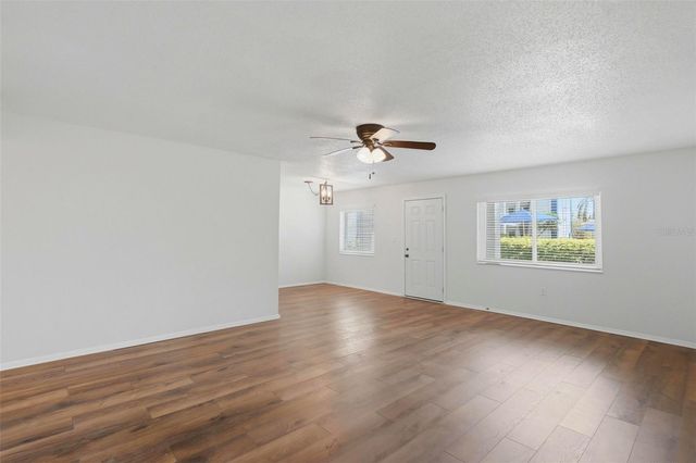 350 79TH AVENUE N 122, St Petersburg, FL 33702