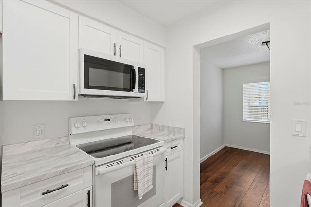 350 79TH AVENUE N 122, St Petersburg, FL 33702