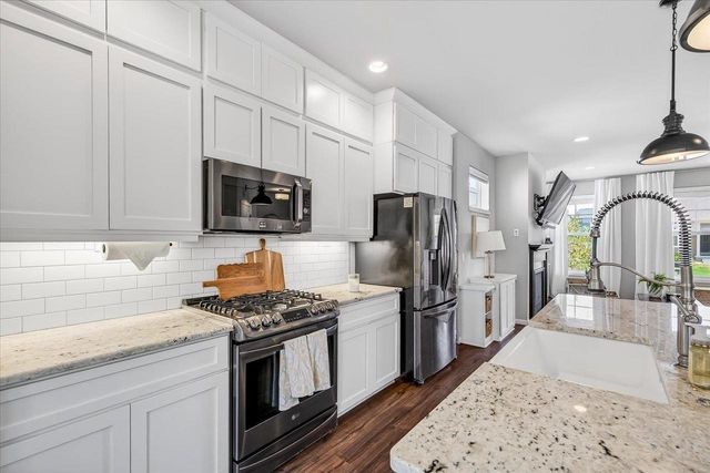 328 Sunshine Lane, Verona, WI 53593