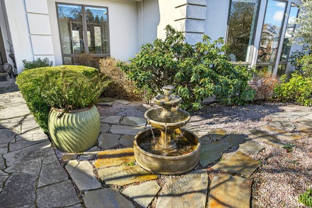 3192 Arnold Palmer Way, Medford, OR 97504