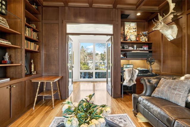 3192 Arnold Palmer Way, Medford, OR 97504