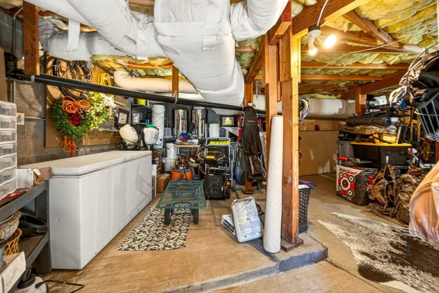 3192 Arnold Palmer Way, Medford, OR 97504