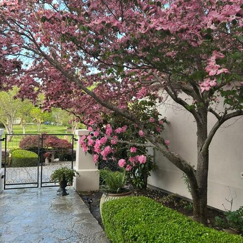 3192 Arnold Palmer Way, Medford, OR 97504