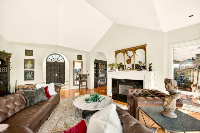 3192 Arnold Palmer Way, Medford, OR 97504