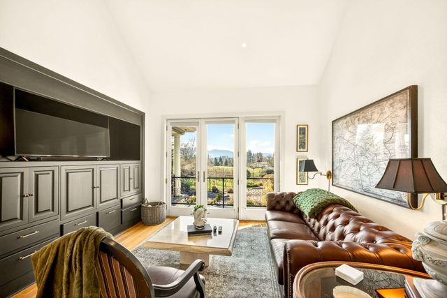 3192 Arnold Palmer Way, Medford, OR 97504