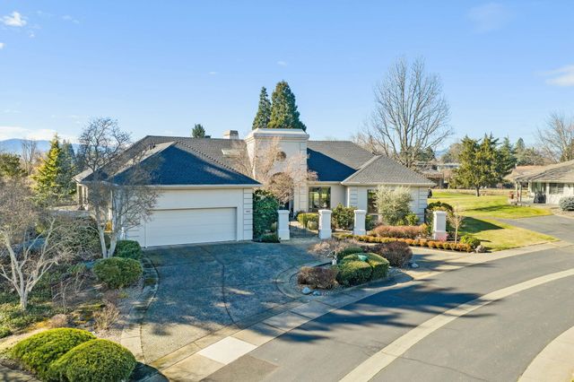 3192 Arnold Palmer Way, Medford, OR 97504