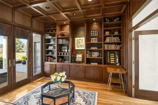 3192 Arnold Palmer Way, Medford, OR 97504