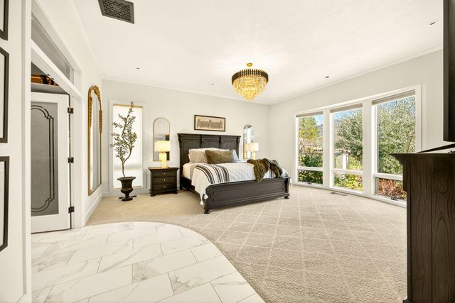 3192 Arnold Palmer Way, Medford, OR 97504