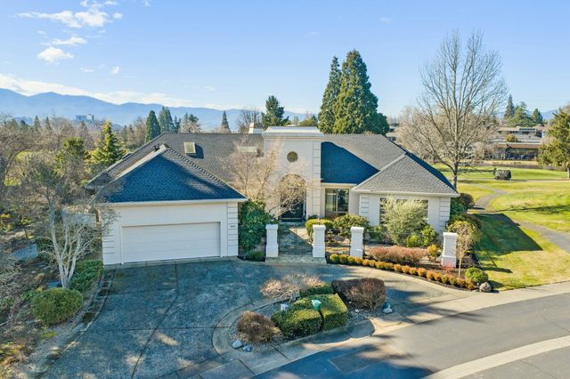 3192 Arnold Palmer Way, Medford, OR 97504