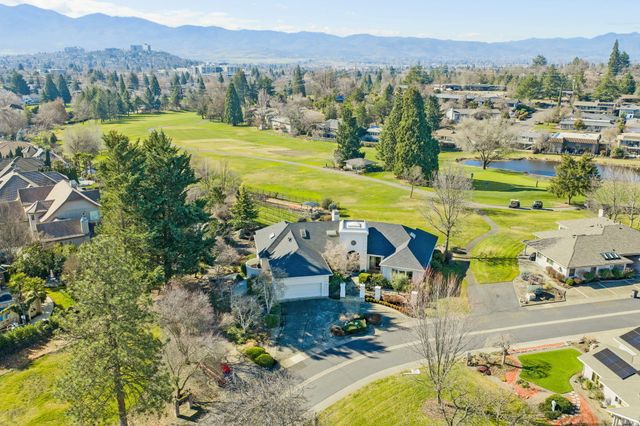 3192 Arnold Palmer Way, Medford, OR 97504