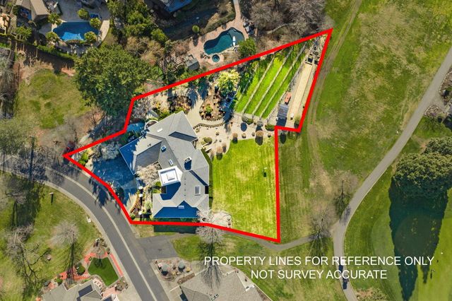 3192 Arnold Palmer Way, Medford, OR 97504