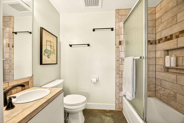 3192 Arnold Palmer Way, Medford, OR 97504