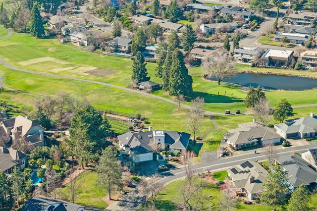 3192 Arnold Palmer Way, Medford, OR 97504