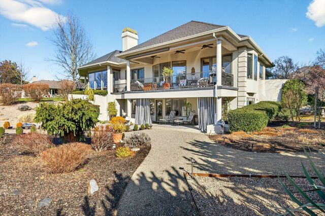 3192 Arnold Palmer Way, Medford, OR 97504