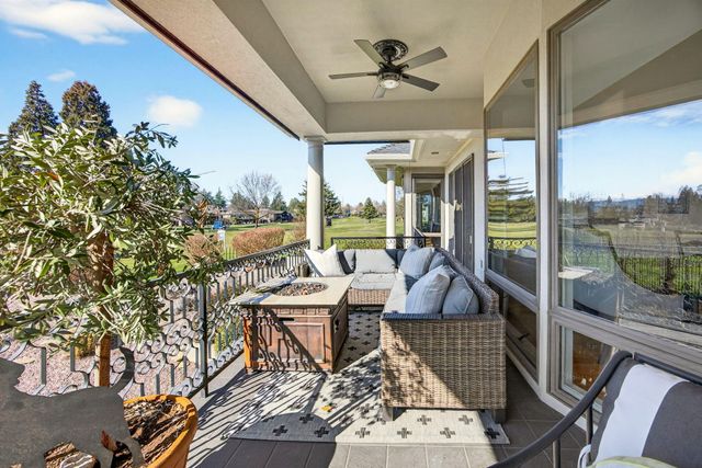 3192 Arnold Palmer Way, Medford, OR 97504