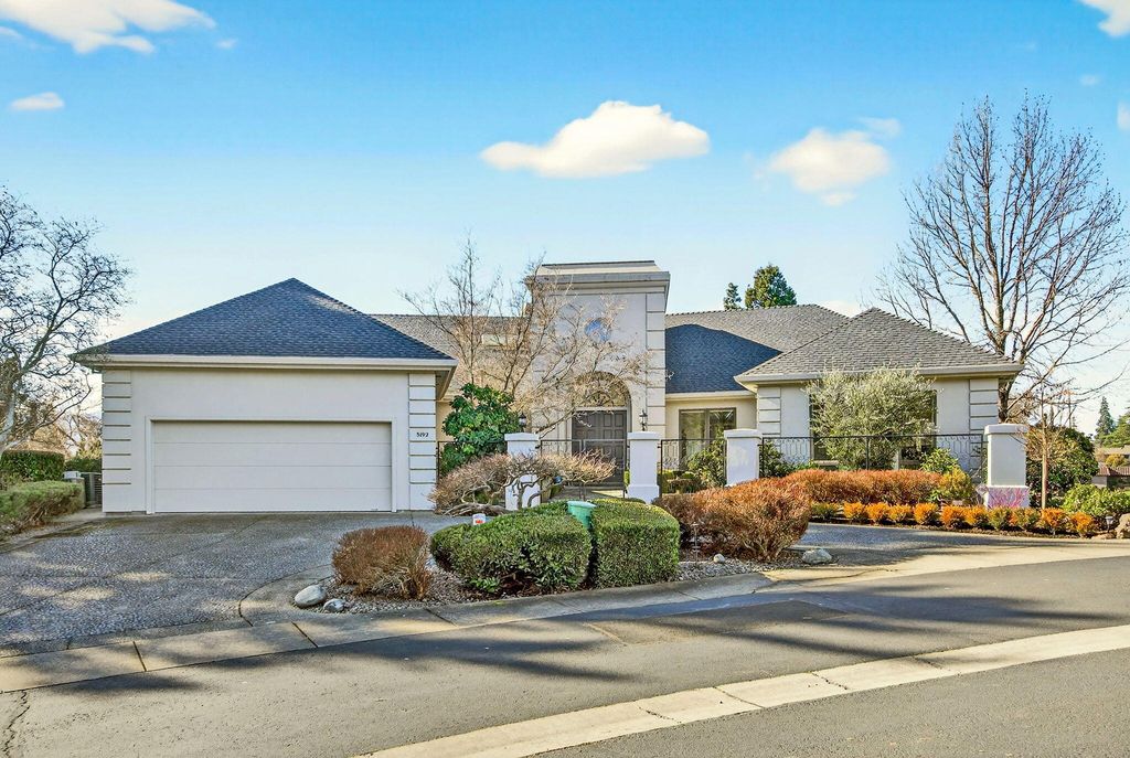 3192 Arnold Palmer Way, Medford, OR 97504