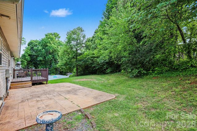 1607 Indian Springs Drive NW, Conover, NC 28613