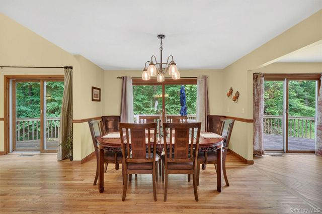 21 Huyler Drive, Hyde Park, NY 12538