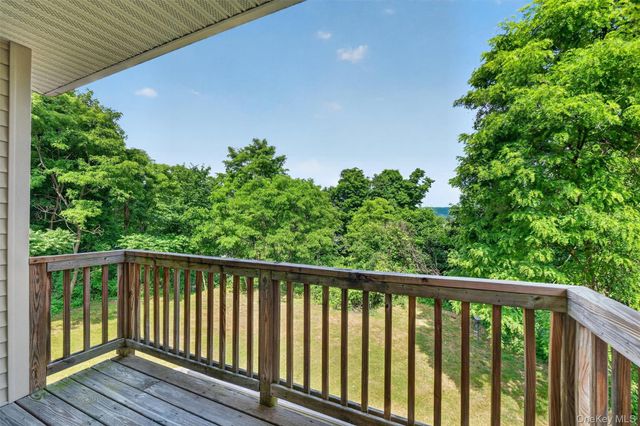 21 Huyler Drive, Hyde Park, NY 12538