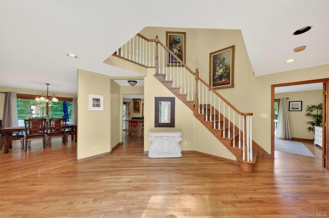 21 Huyler Drive, Hyde Park, NY 12538