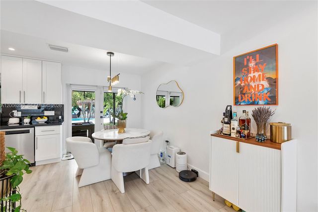 14830 N Spur Dr, Miami, FL 33161