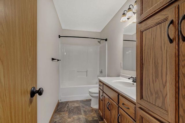 3135 Quarry Road NE, Sauk Rapids, MN 56379