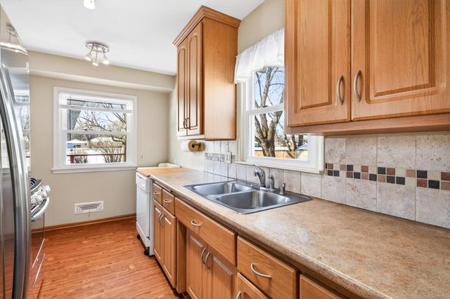 8624 Columbus Avenue S, Bloomington, MN 55420