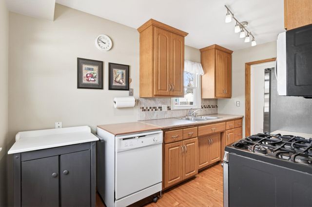 8624 Columbus Avenue S, Bloomington, MN 55420