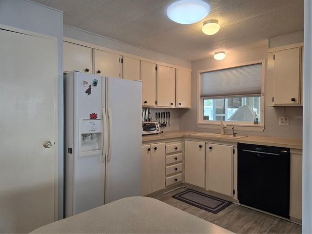 500 LONGWOOD DRIVE, Venice, FL 34285