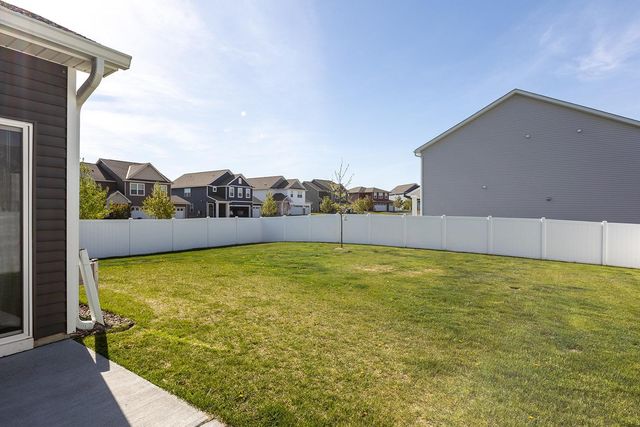 1702 Athens Terrace, Shakopee, MN 55379