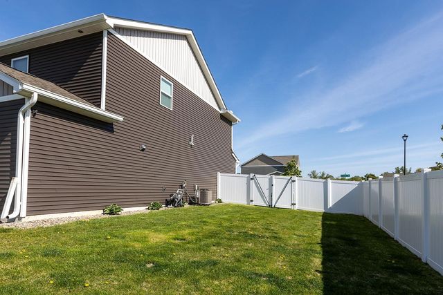 1702 Athens Terrace, Shakopee, MN 55379