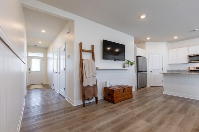 1702 Athens Terrace, Shakopee, MN 55379