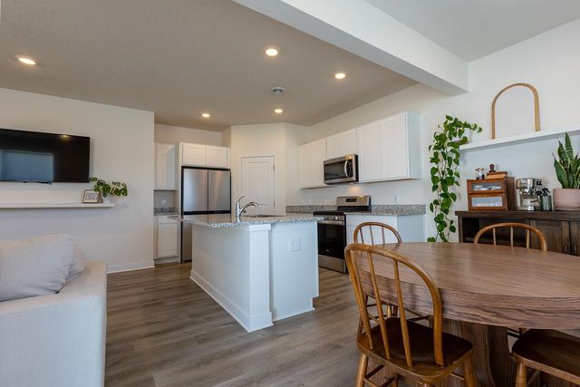 1702 Athens Terrace, Shakopee, MN 55379