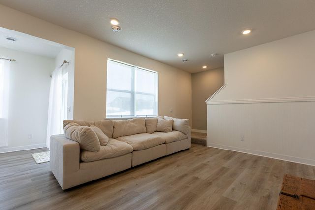1702 Athens Terrace, Shakopee, MN 55379