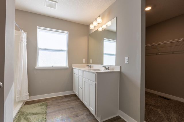1702 Athens Terrace, Shakopee, MN 55379