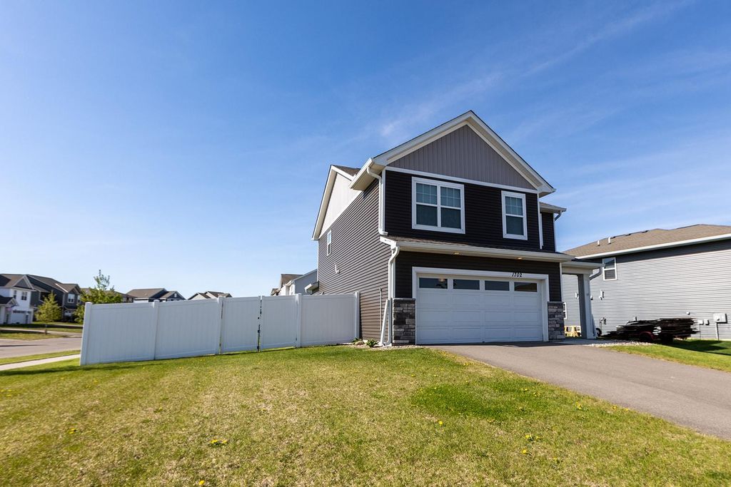1702 Athens Terrace, Shakopee, MN 55379