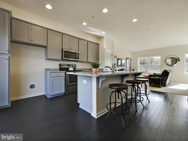 56 IRON GATE RD, Sicklerville, NJ 08081