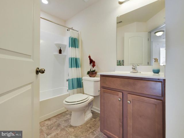 56 IRON GATE RD, Sicklerville, NJ 08081