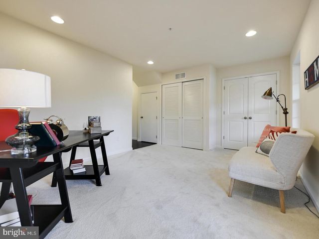 56 IRON GATE RD, Sicklerville, NJ 08081