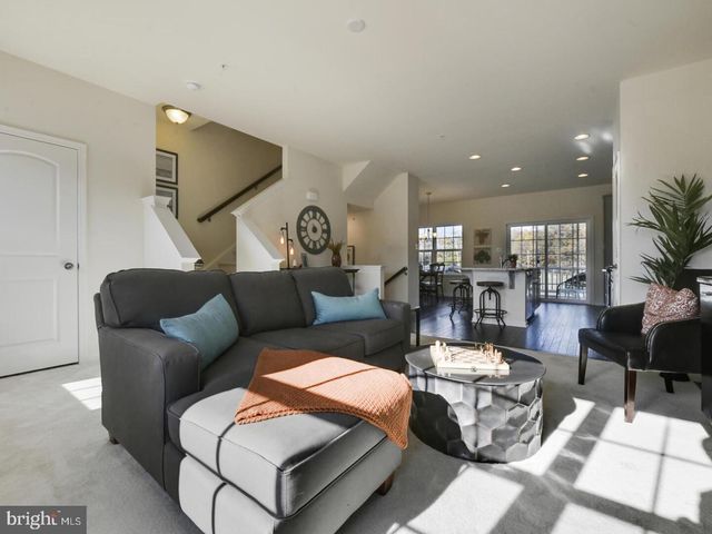 56 IRON GATE RD, Sicklerville, NJ 08081