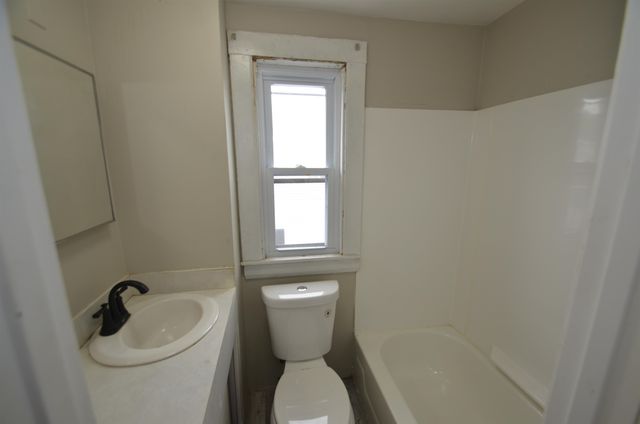 308 Bartlett Street, Manchester, NH 03102