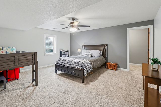 1007 Lakeview Drive, Pella, IA 50219