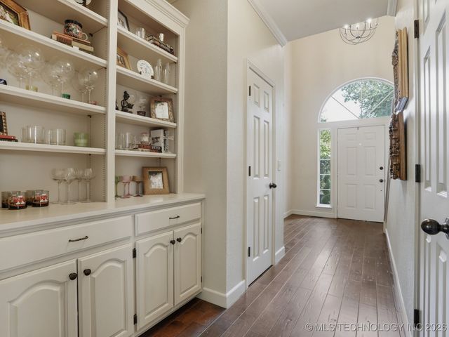 8710 S Delaware Place, Tulsa, OK 74137